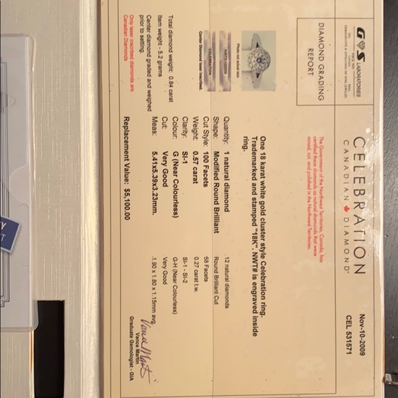 Engagement ring - Picture 3 of 3